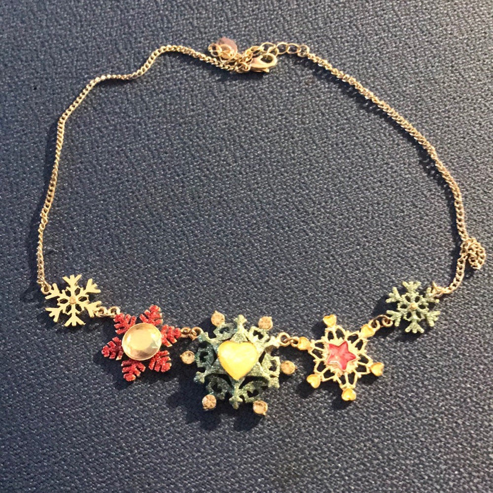 Snowflake necklace